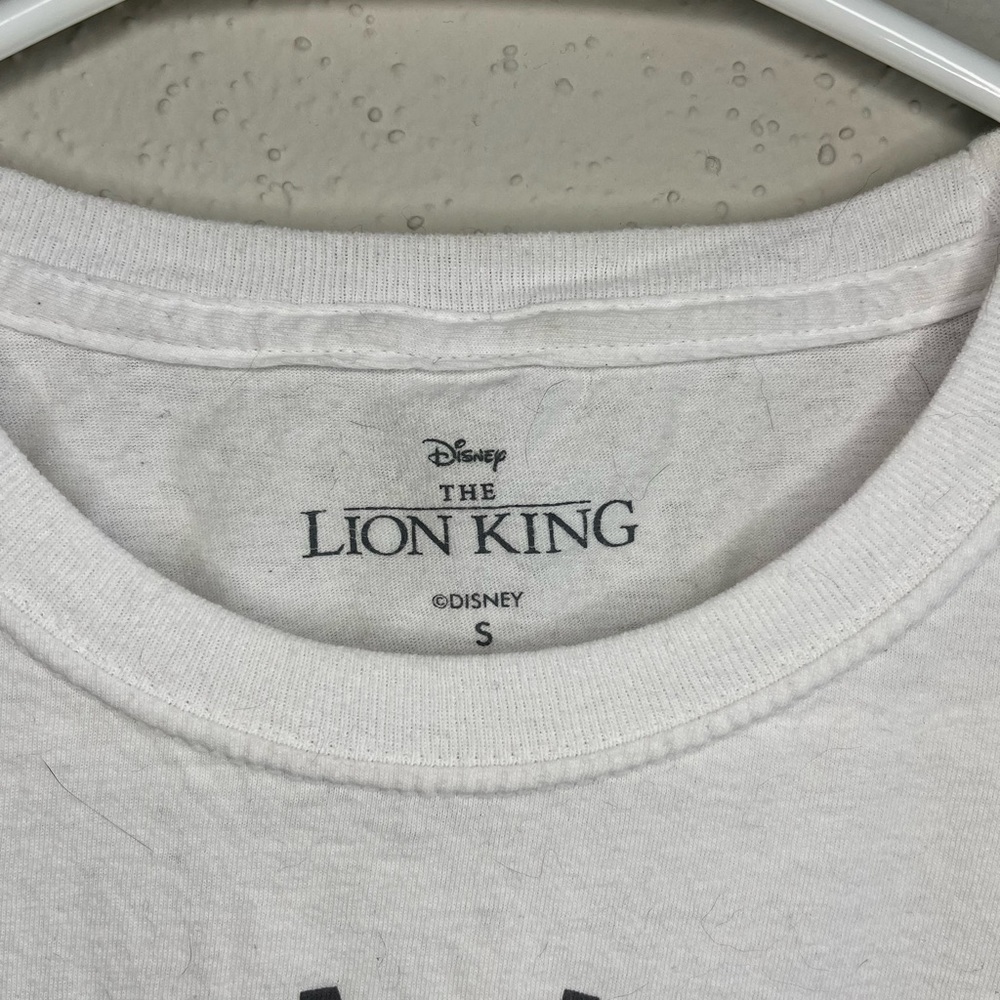 ❤️Lion King shirt - Picture 2 of 3